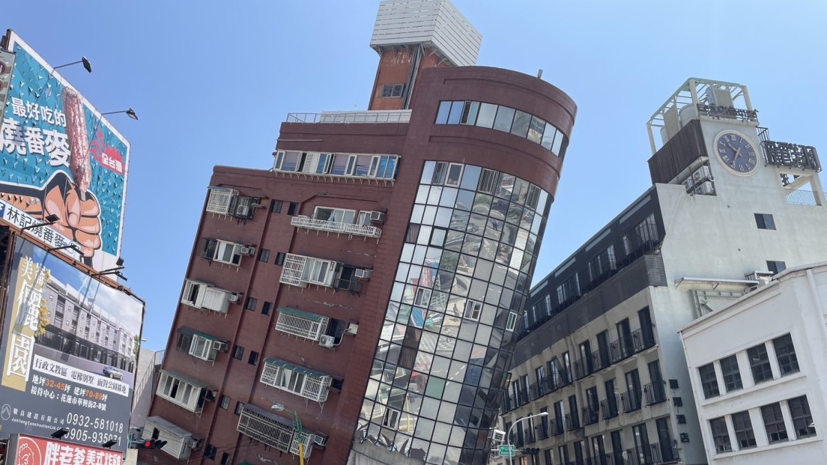 Hasta el momento, 28 edificios se derrumbaron tras el terremoto de 7,2