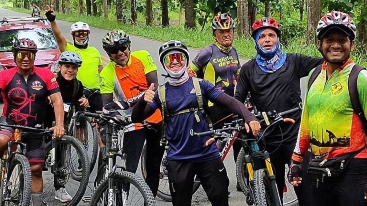 Un grupo del colectivo urbano Ciclistas de la Calle llegó hasta la provincia de Los Ríos.