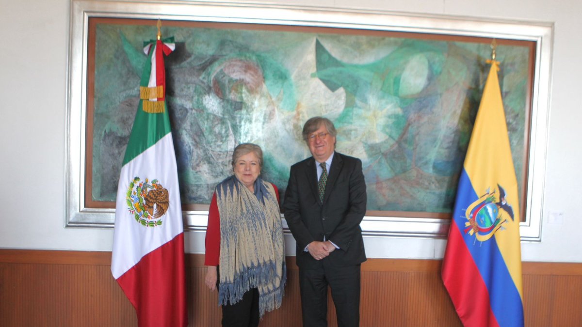 Ecuador no tiene Embajador en México desde septiembre de 2023, cuando Francisco Carrión renunció al cargo.