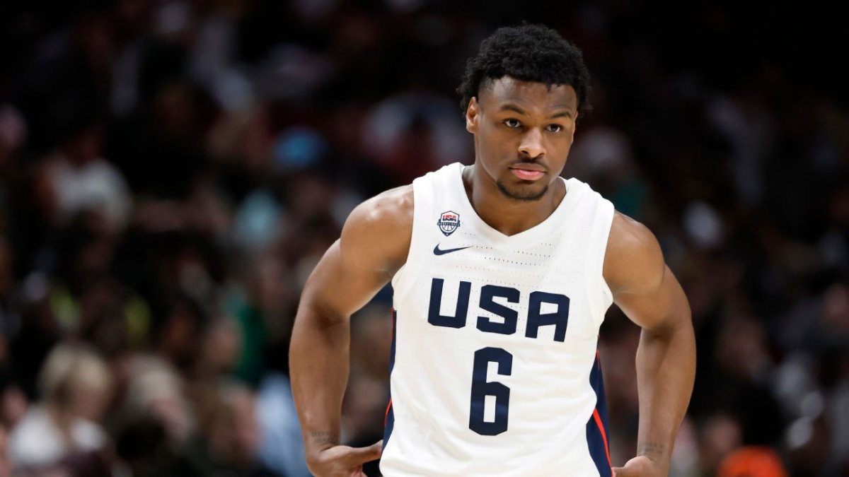 El joven basquetbolista Bronny James, hijo de LeBron juega en USC Trojans