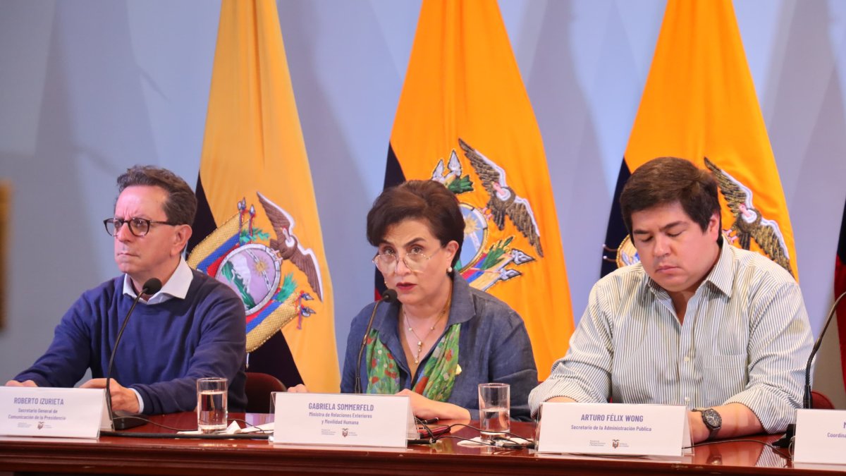 Gabriela Sommerfeld durante una declaración de prensa este 6 de abril de 2024.