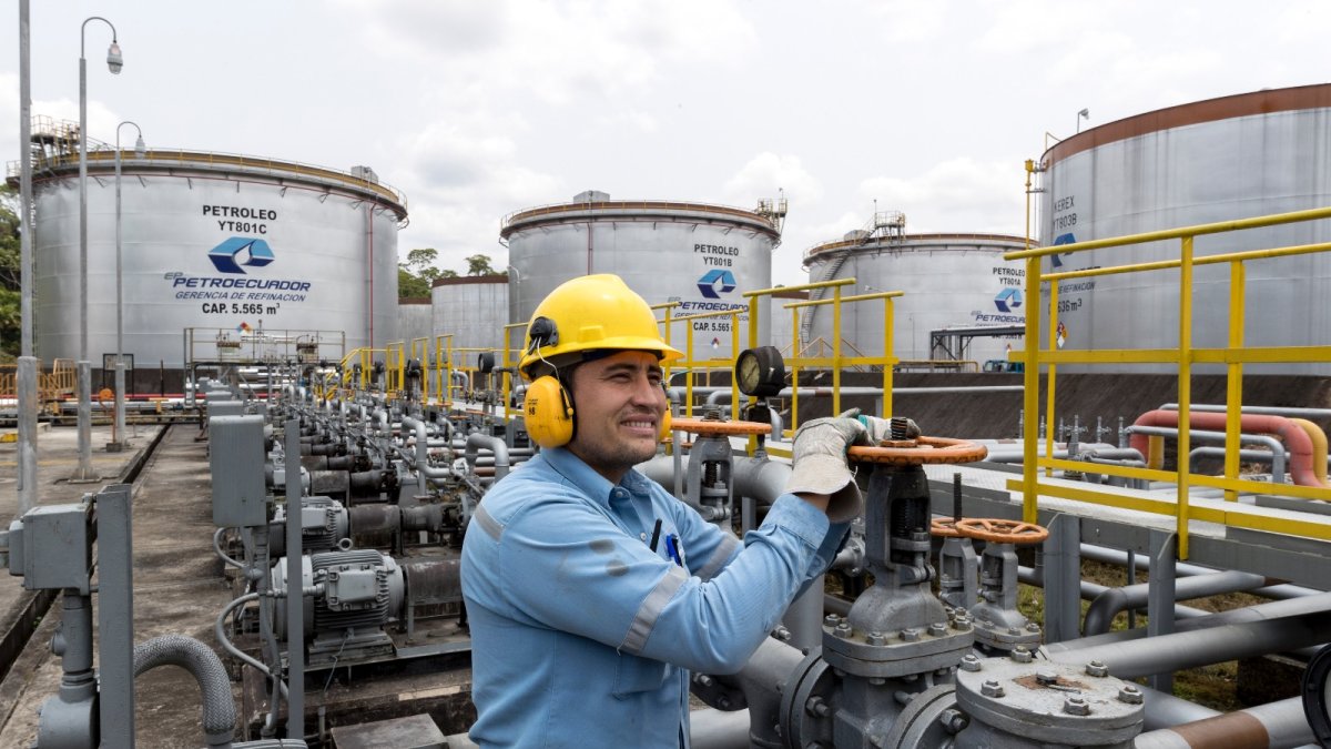 Refinación de petróleo es la actividad que más crecerá en 2024, según el Banco Central.