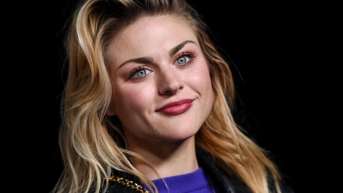 Frances Bean Cobain.