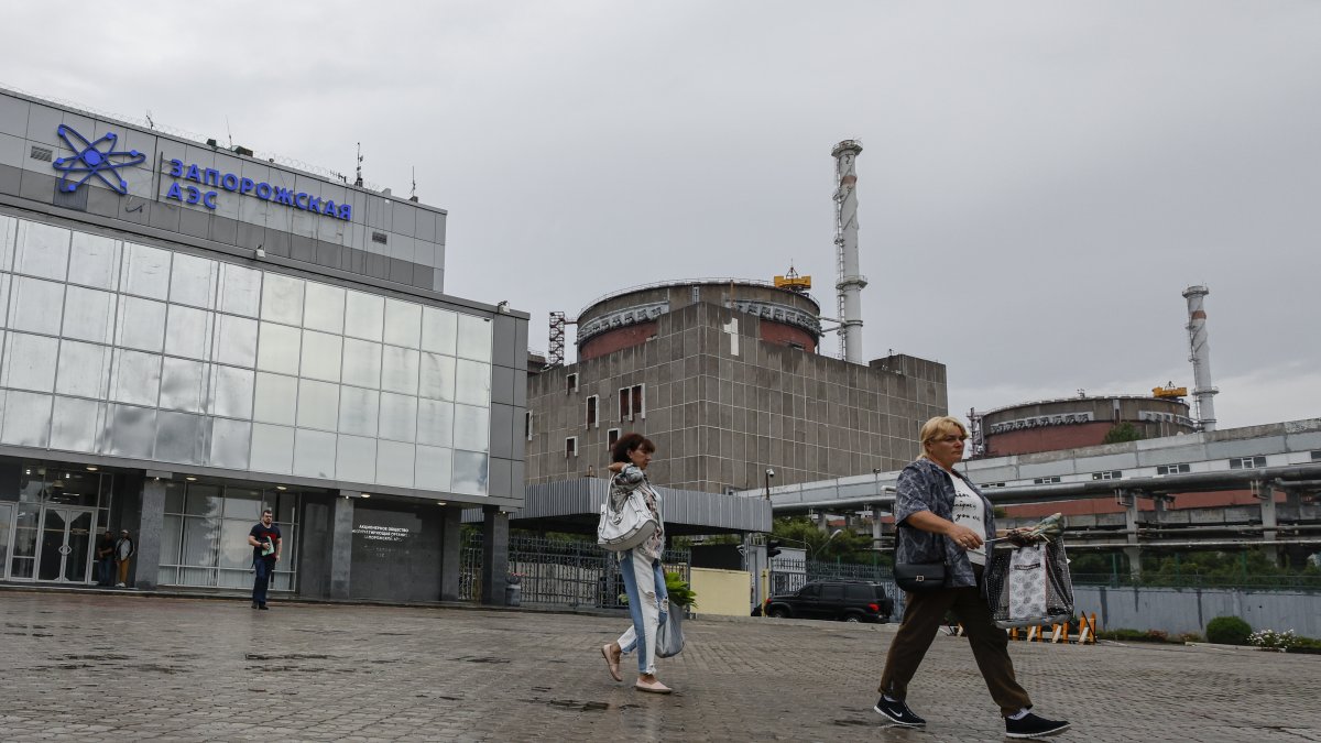 Entrada de la planta nuclear.