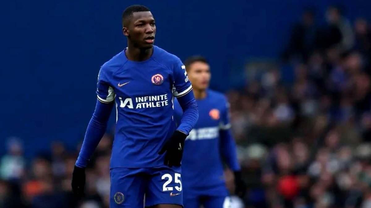 Moisés Caicedo fue titular en el empate como visitante ante Sheffield.