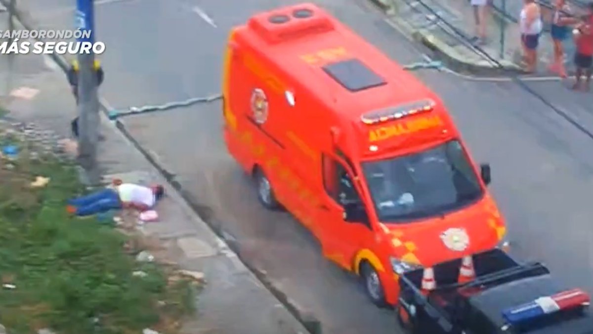 El suceso quedó registrado en cámaras de vigilancia