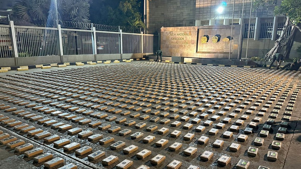 Este 8 de abril de 2024 de dos toneladas de cocaína fueron incautadas de un cargamento de cacao en Cartagena (Colombia).