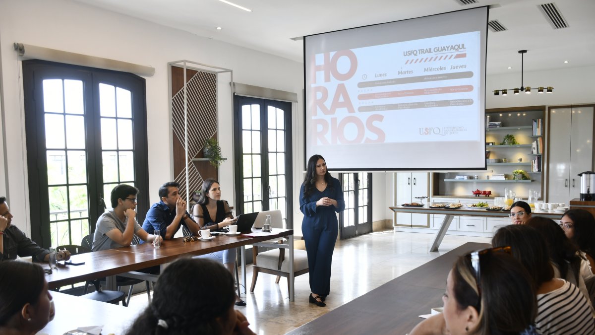 Capacidad. El programa se desarrollará en un aula con los recursos necesarios para la nivelación académica en cinco asignaturas