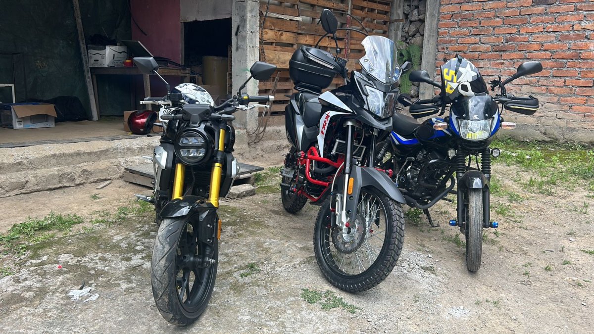 Entre los indicios se encontraron tres motos
