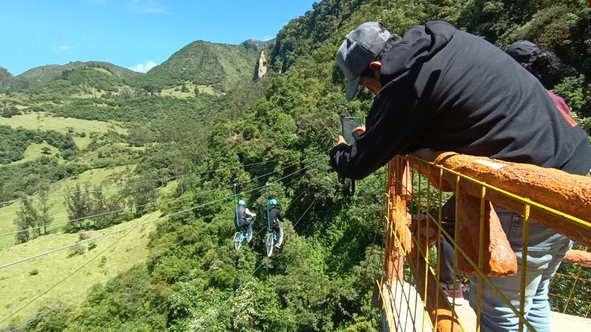 El Chorro de Girón es un centro turístico que ofrece actividades de aventura y contacto con la naturaleza.
