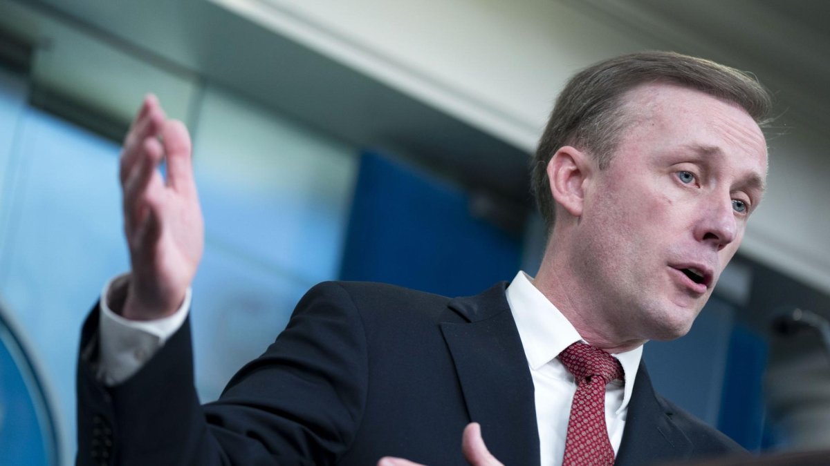 El asesor de Seguridad Nacional de Estados Unidos, Jake Sullivan, habla durante la rueda de prensa.