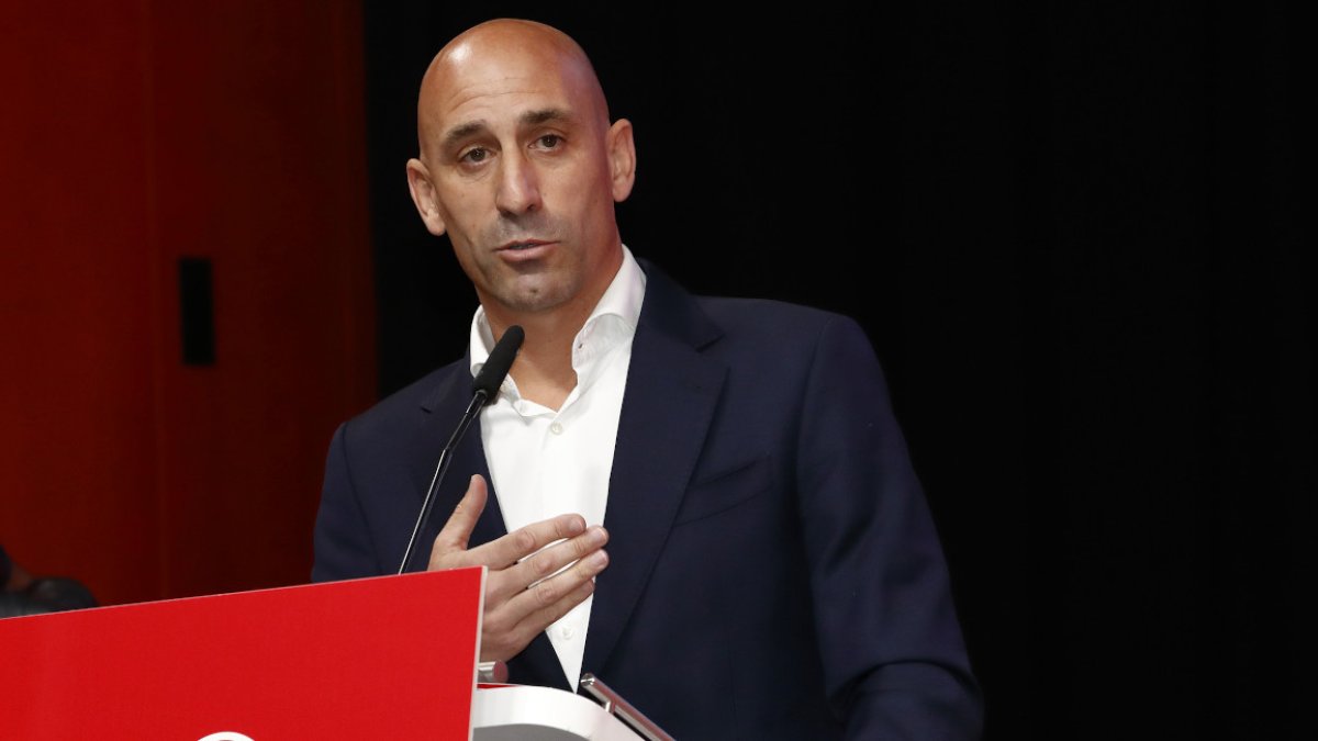 Luis Rubiales, expresidente de la Real Federación Española de Fútbol, será parte de una investigación de actos corruptos