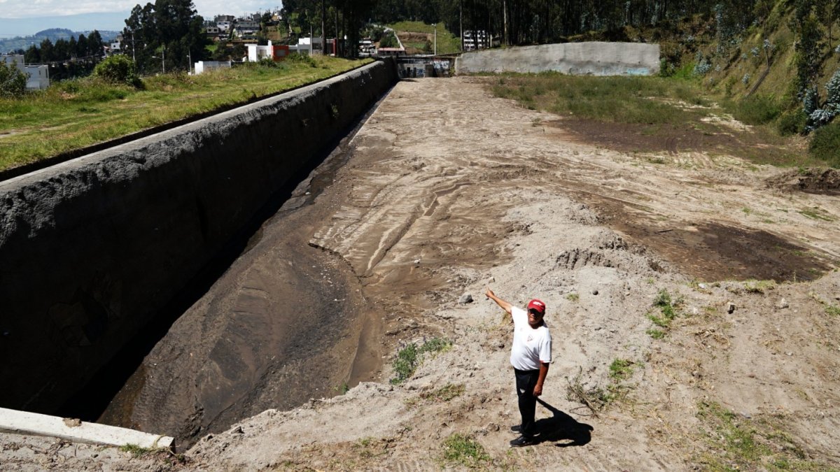 Represa. Por las constantes lluvias, este lugar estuvo a punto de colapsar a finales de marzo del 2024. Se hizo un desfogue controlado, pero quedó lodo y tierra
