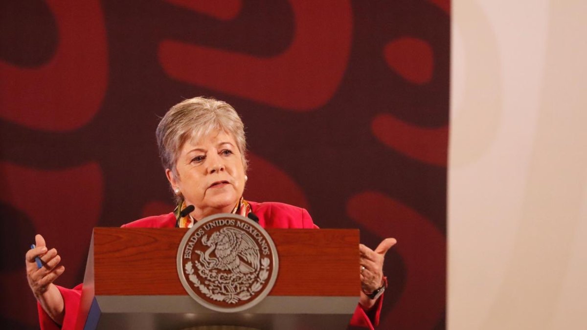 La secretaria de Relaciones Exteriores de México, Alicia Bárcena, explica los detalles de la demanda.