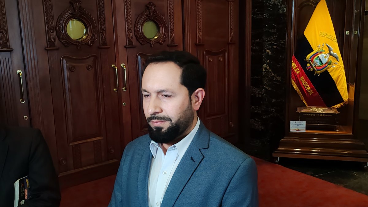 El oficialismo aceptaría a los legisladores separados de la RC si se alinean a la lucha contra la corrupción.