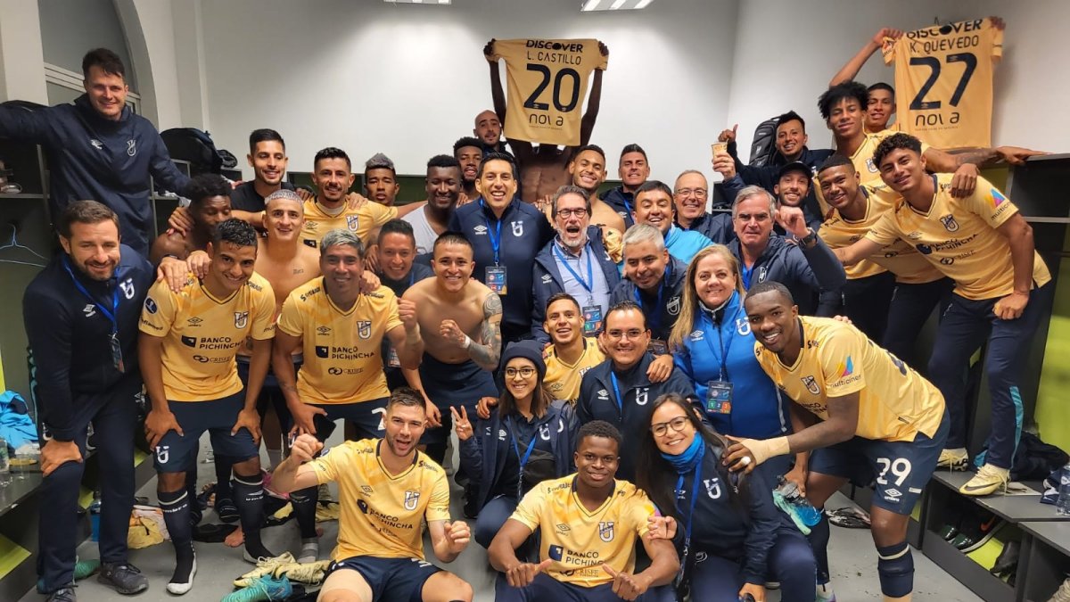 Universidad Católica celebró la victoria 1-0 ante Unión La Calera, en Chile.