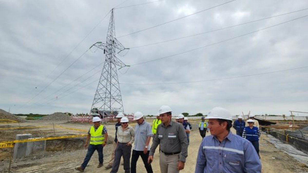 Funcionarios inspeccionaron el avance de la subestación Posorja.