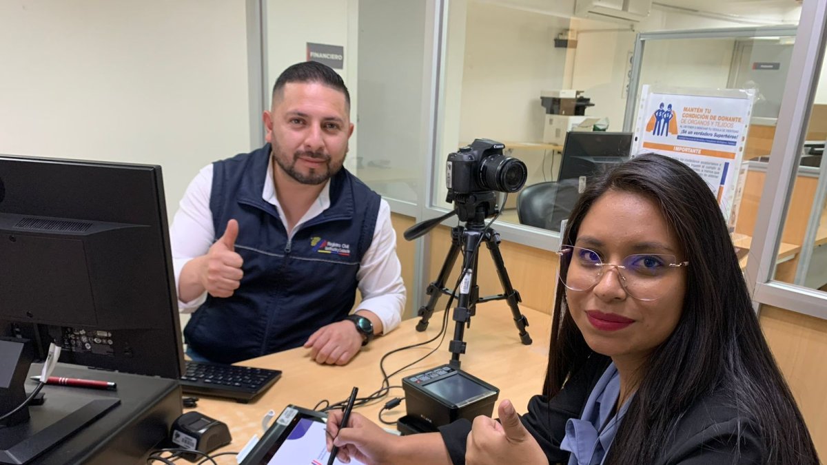 Este sábado, 13 de abril, el Registro Civil emitió cédulas a más de 14 mil ciudadanos.