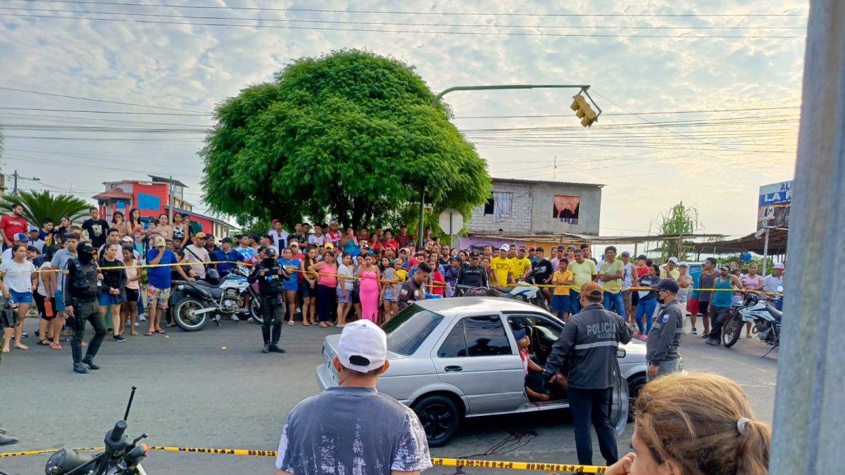 El Empalme. Decenas de personas quedaron conmocionadas por el asesinato de los dos hombres.