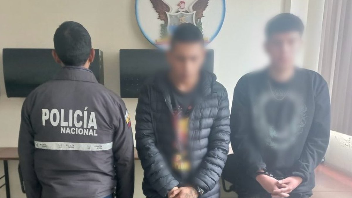 Detención. Dos de los detenidos que intentaban pasar la droga.