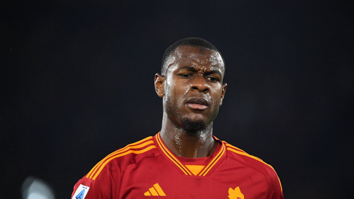 El jugador Ndicka tuvo un fuerte dolor en el pecho en el duelo entre Roma y Udinese