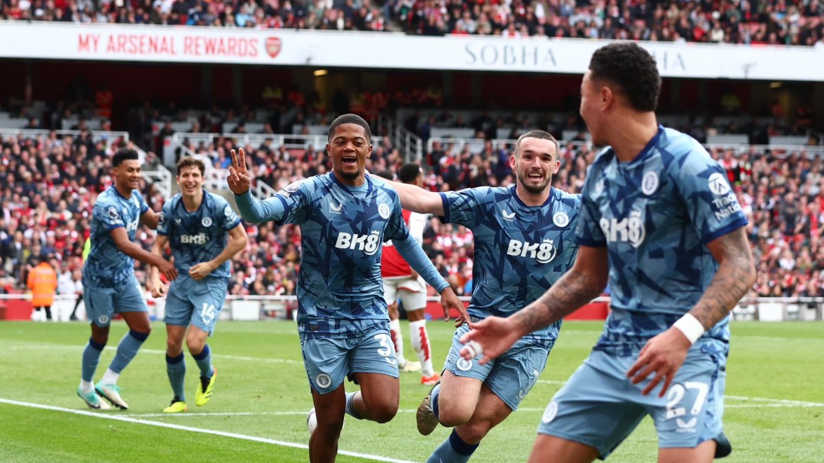 Aston Villa venció 0-2 a Arsenal y no le permitió sumar en la clasificación de la Premier League