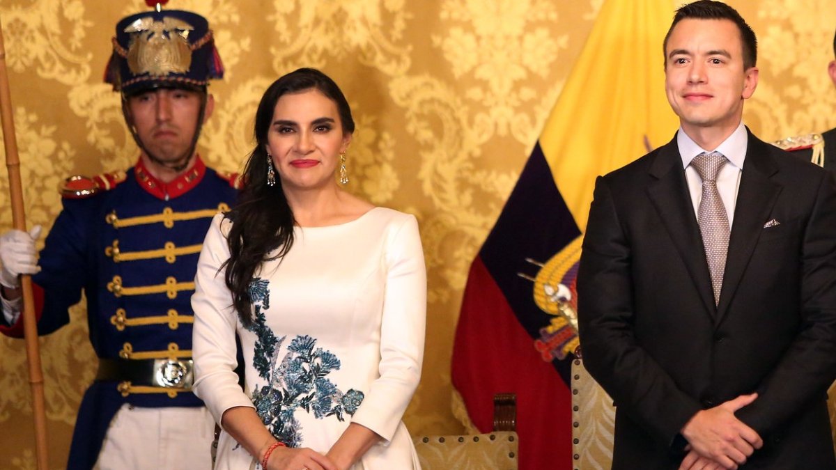 Hasta en las fotos, Verónica Abad y Daniel Noboa tenían distanciamiento. Aquí en una imagen del 23 de noviembre de 2023, antes de ser enviada a Israel.