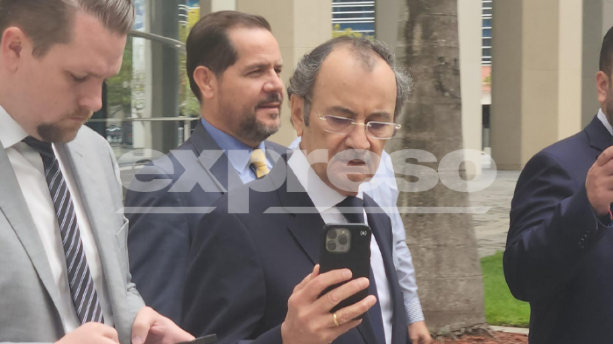 Proceso. Pólit y su familia se han portado agresivos con la prensa en medio de las coberturas sobre el proceso legal. Piden desalojar a los periodistas del lugar.