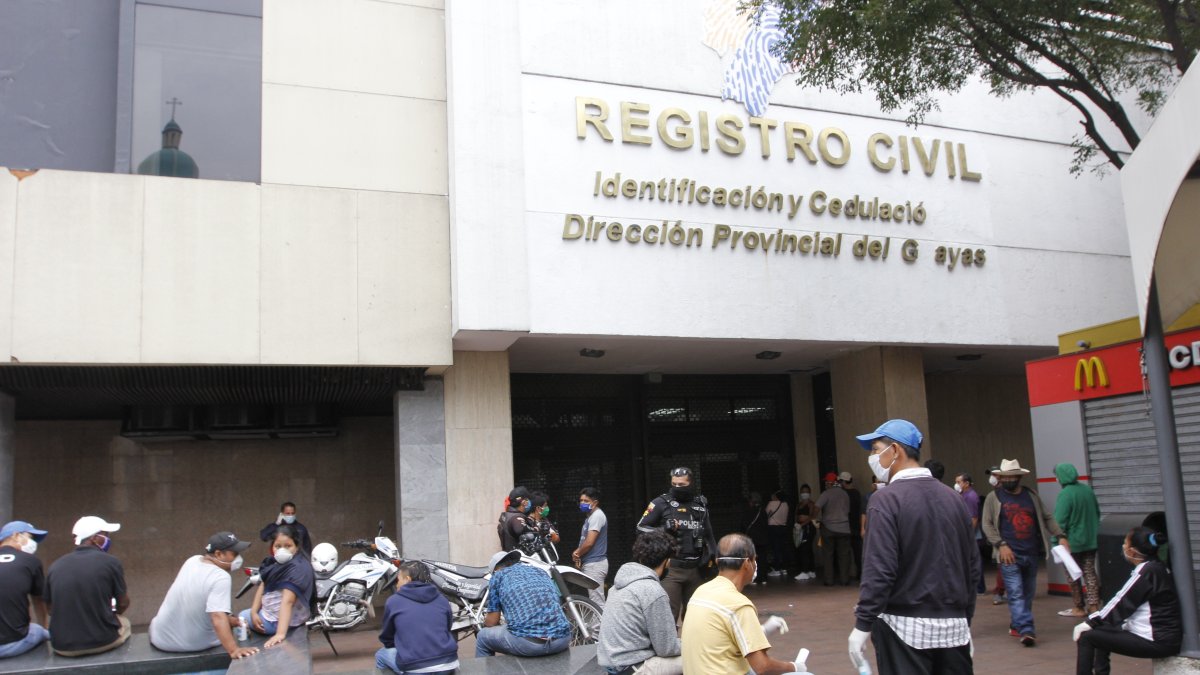 Guayaquil.- El edificio del Registro Civil en la avenida 9 de Octubre.
