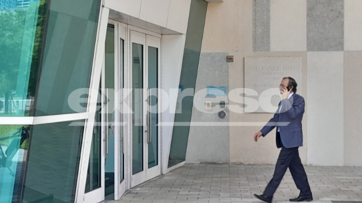 Incidencias. Carlos Pólit, excontralor en la época del correísmo, en el exterior del edificio judicial, en Miami.