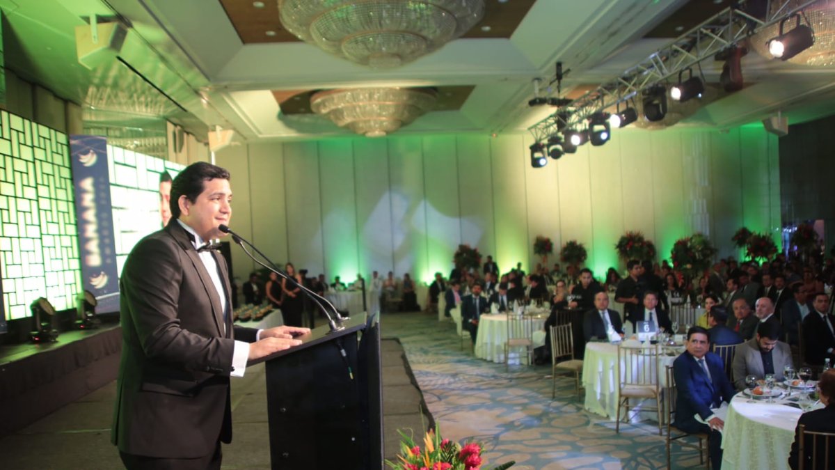 Celebración.- José Antonio Higaldo, director de AEBE en los 25 años del gremio y entrega de los Banana Awards 2024.