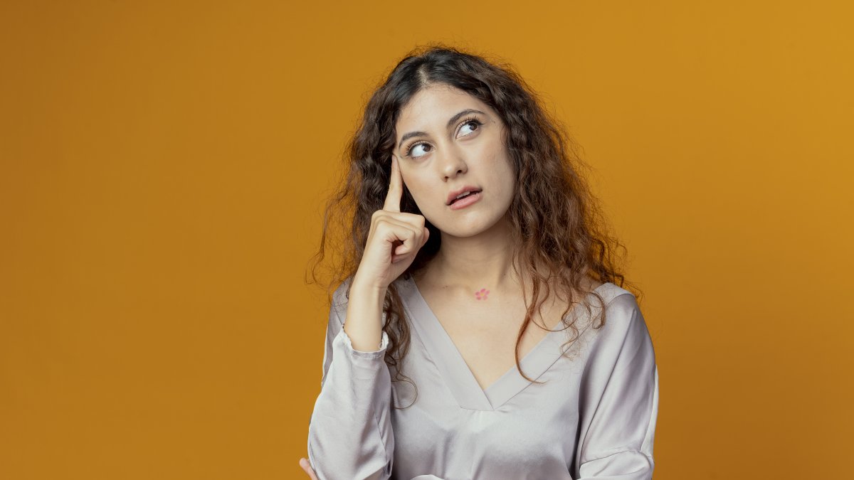 El malestar o la tensión interna que sentimos cuando nuestras creencias están en conflicto entre sí.