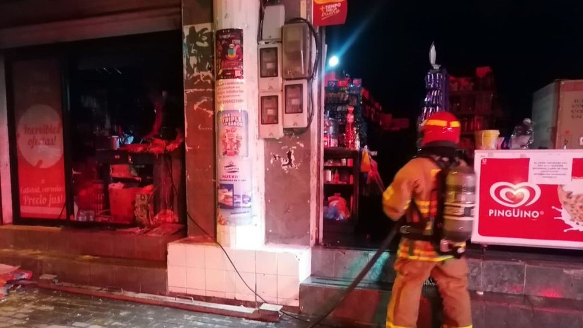Incidente. El incendio alertó a los vecinos del local afectado.