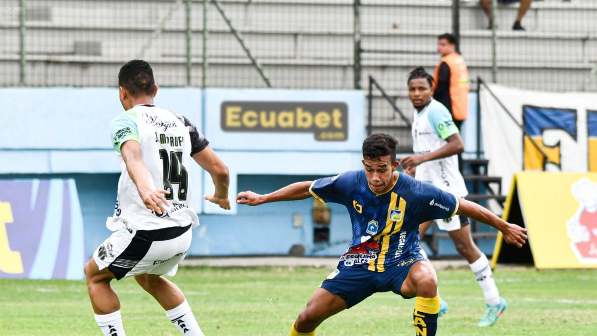 Delfín está en la parte baja de la tabla de posiciones.