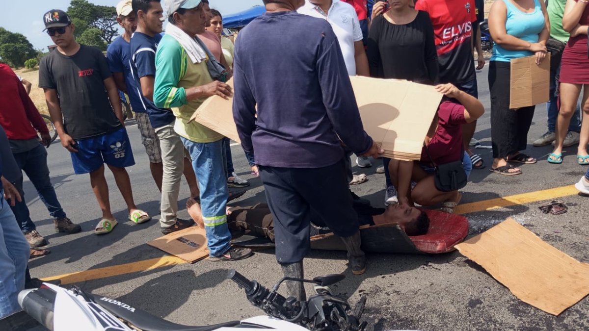 Suceso. Los exuniformados se estrellaron contra una furgoneta.