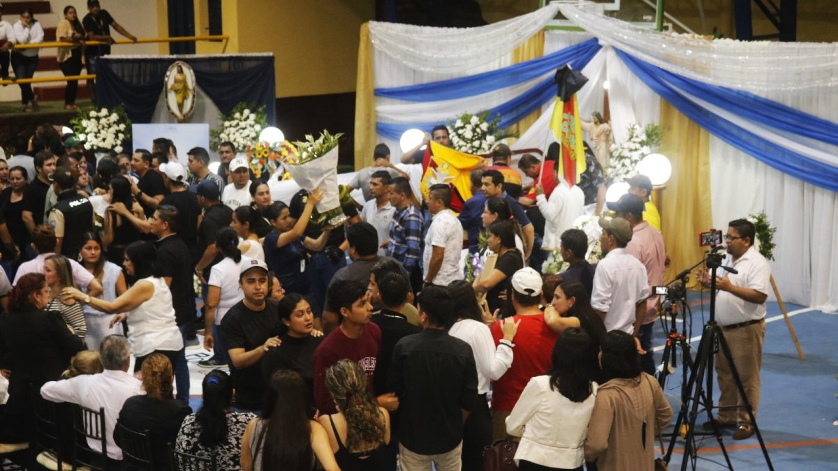 La despedida de Maldonado se realizó en el coliseo del cantón Portovelo.