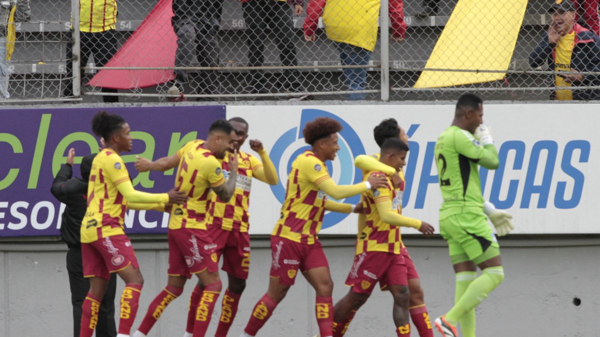 Aucas goleó 3-1 a Emelec en la fecha 9 de la LigaPro.