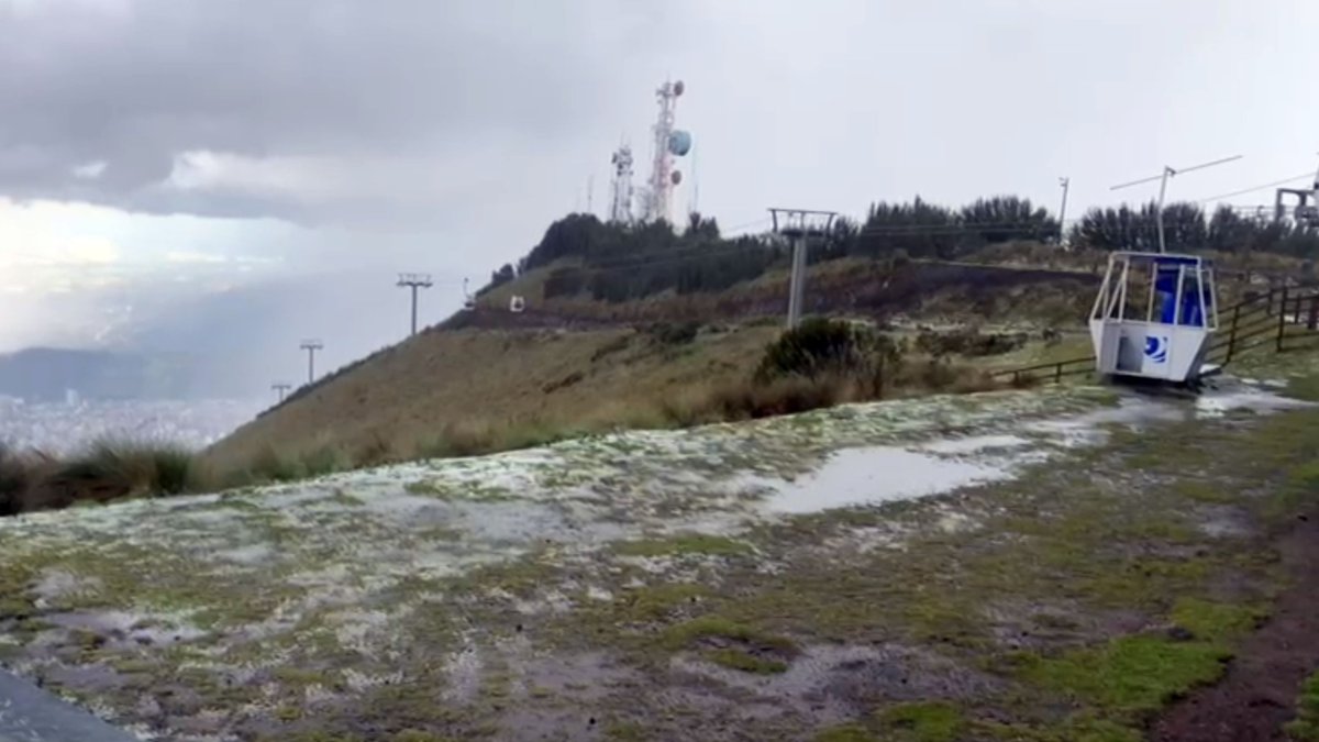 Una capa blanca cubría el sector por donde bajan las góndolas.