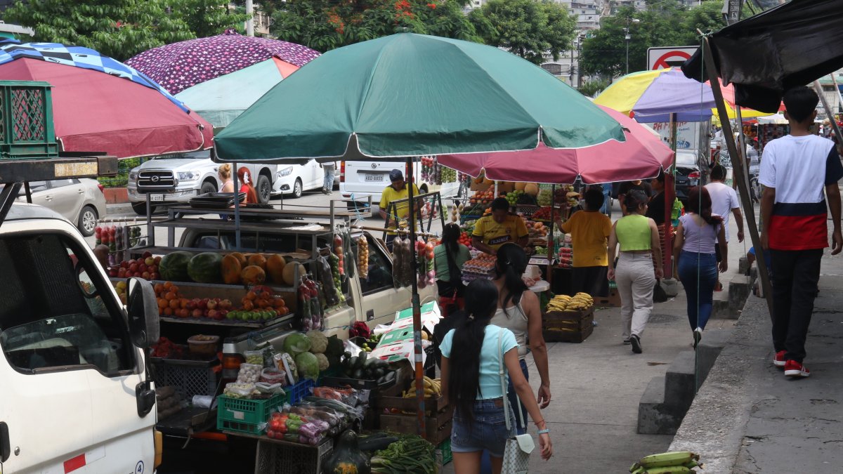 La ciudadanía pide más control de los Municipales en la zona.