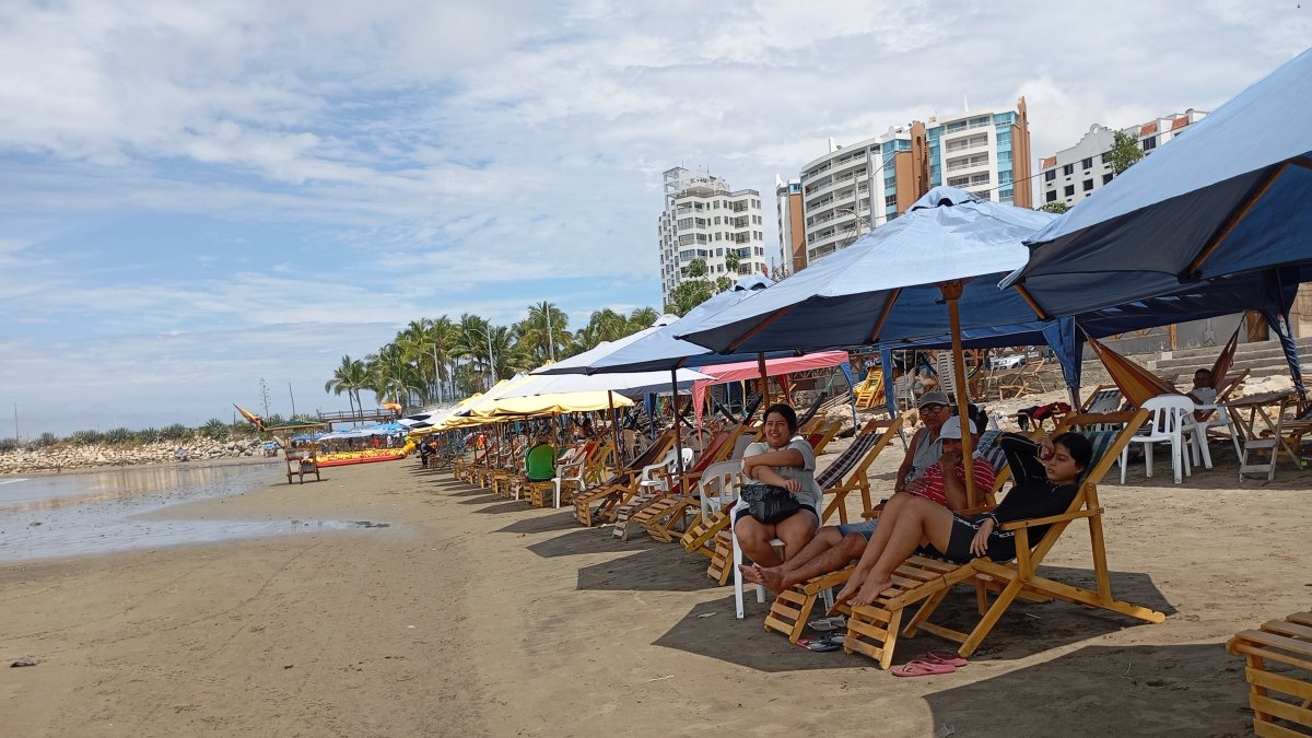 Turismo. Ahora los visitantes van apenas a pasar el día a los hoteles. Los fines de semana, la reserva hotelera no supera el 10 %.