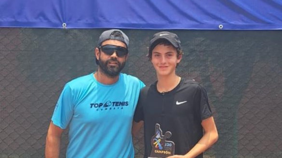 El joven ecuatoriano Emilio Camacho ganó el título en la gira de torneos por México