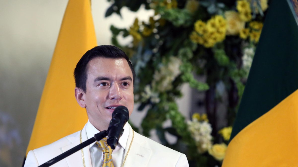 El presidente Daniel Noboa asistió a la sesión solemne por la provincialización de El Oro.