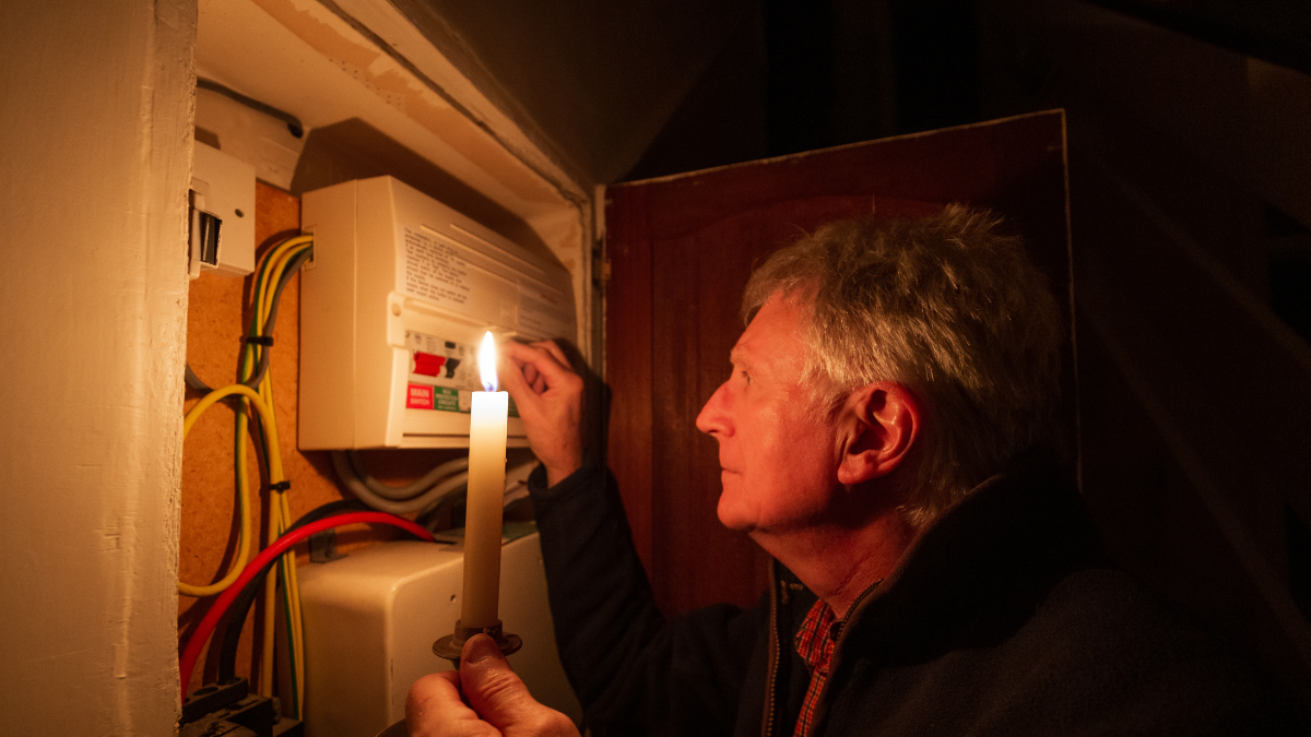 Referencial. Quito, al igual que otras ciudades del país, está sufriendo cortes de energía.