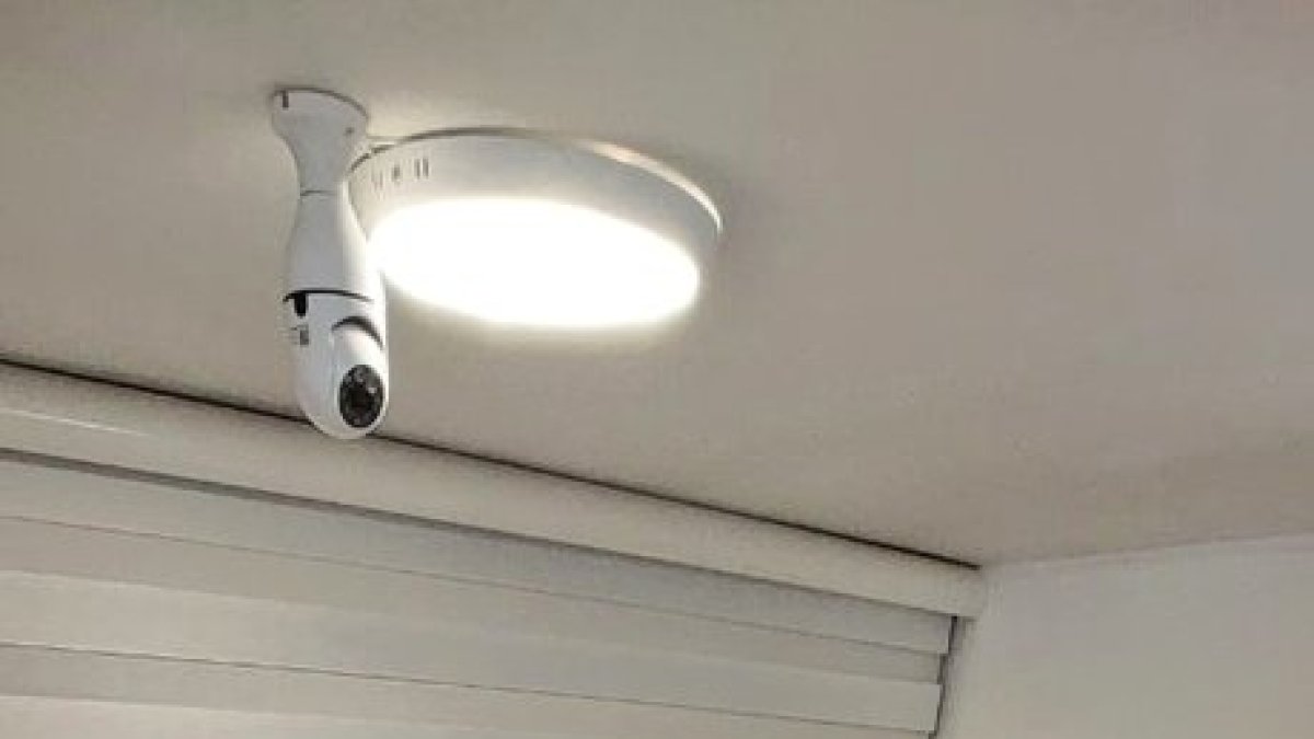 Durante los allanamientos se recabaron varios indicios, como documentos, dispositivos móviles y computadoras