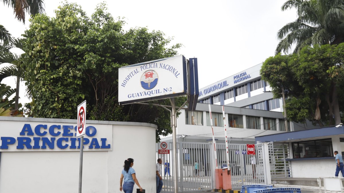 En horas de la mañana, se realizó una diligencia pericial por la emisión de cerfificados médicos falsos.