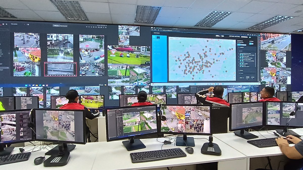 La nueva sala de monitoreo cuenta con un nuevo software de inteligencia artificial.