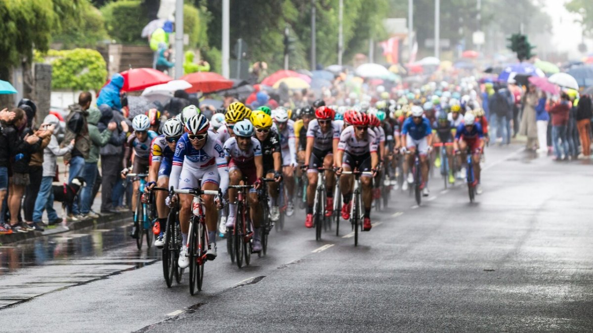 Carapaz, Bernal, Quintana y Rubio intentarán dar la sorpresa y conseguir la séptima victoria del ciclismo latinoamericano en una Gran Vuelta.