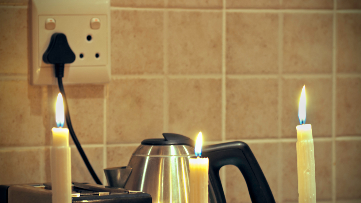 Referencial. Quito, al igual que otras ciudades del país, está sufriendo cortes de energía.