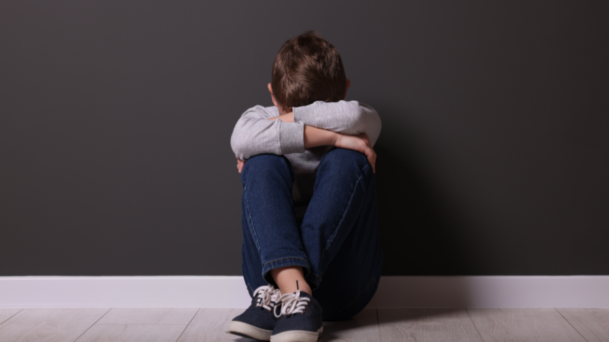 Una abogada reportó en X el hecho, y añadió que se han reportado intentos de suicidio.