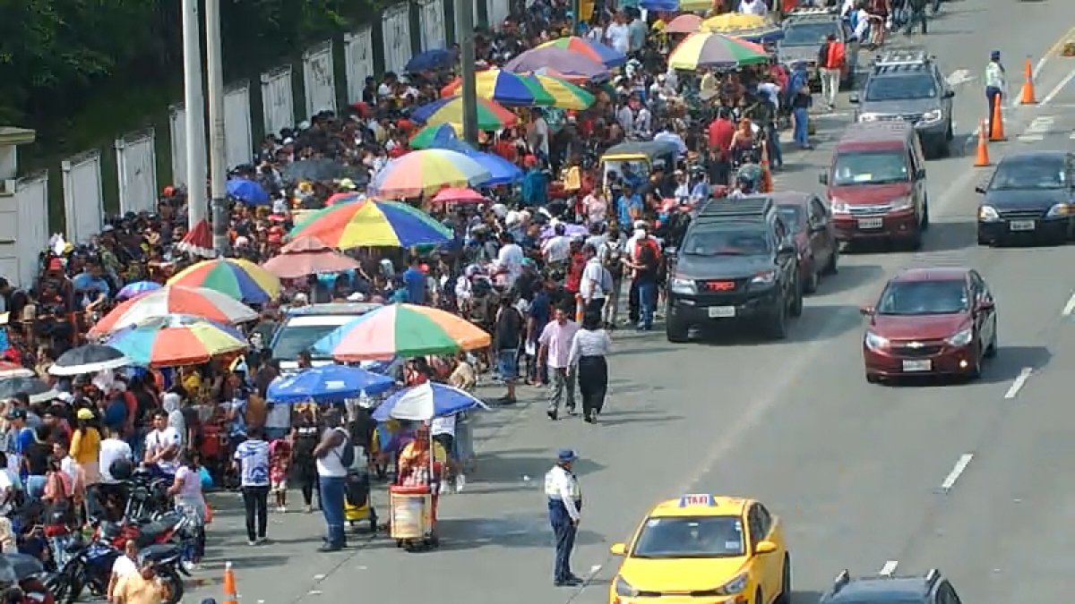Se registró aglomeración en la vía a Daule
